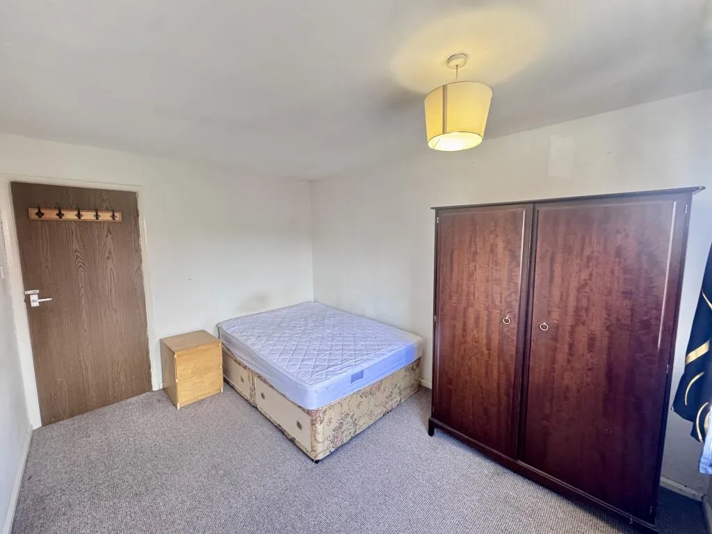 2 bedroom house for rent