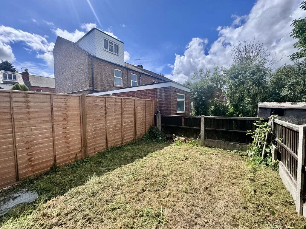 2 bedroom house for rent