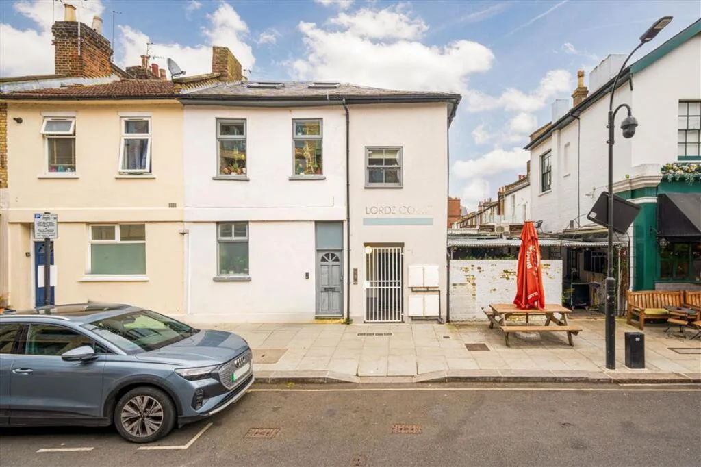 3 bedroom flat for rent
