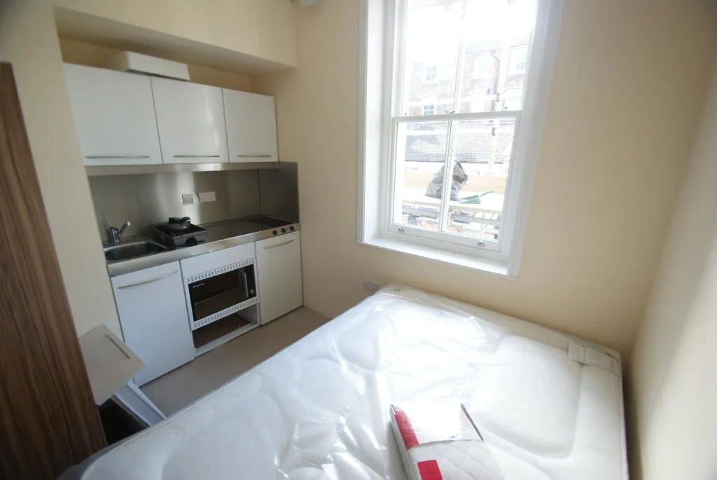 Studio flat for rent
