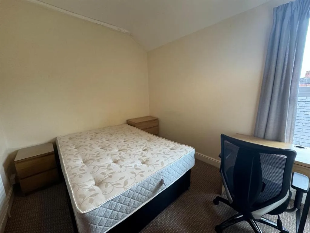 4 bedroom terraced house for rent