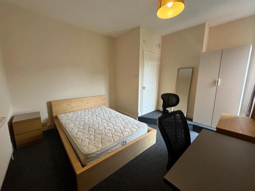 4 bedroom terraced house for rent