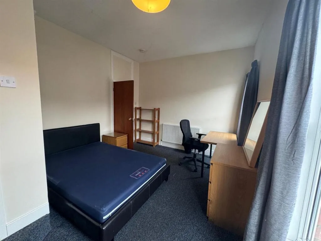 4 bedroom terraced house for rent