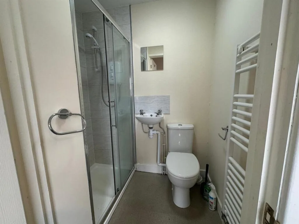 4 bedroom terraced house for rent
