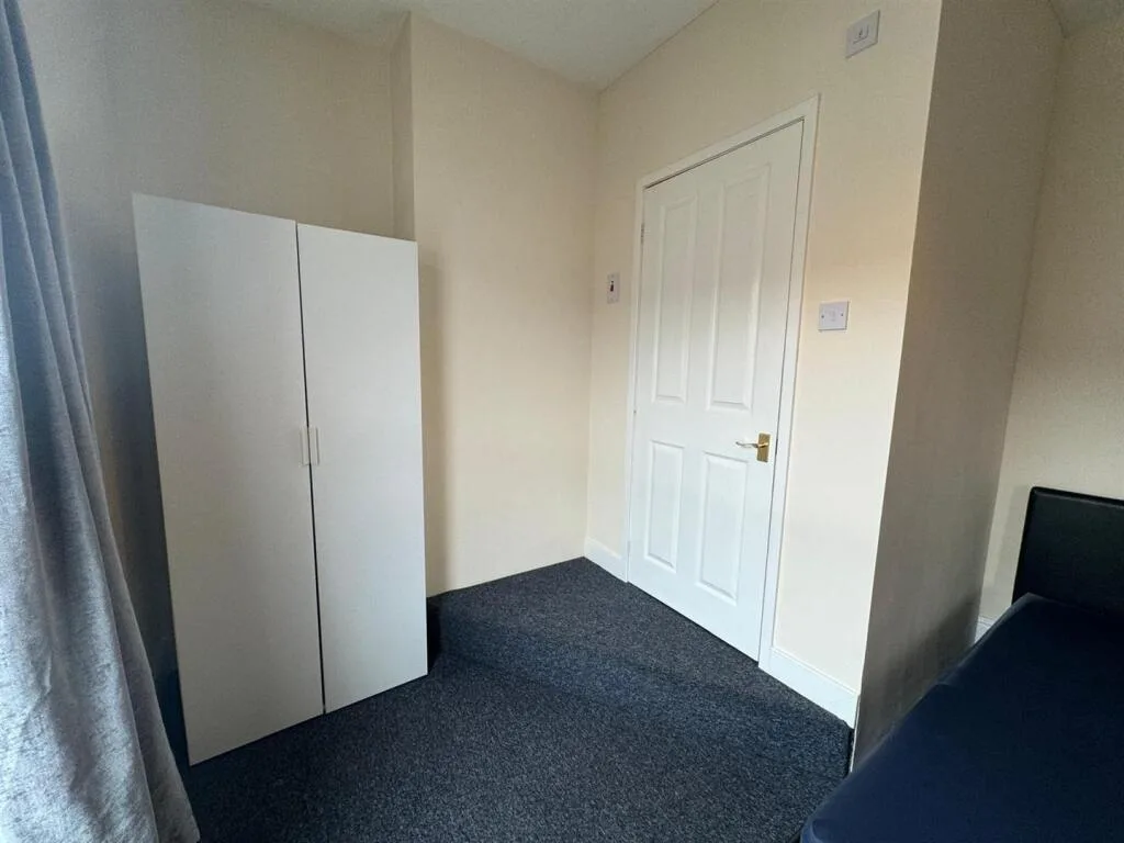 4 bedroom terraced house for rent