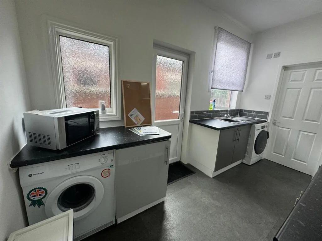 4 bedroom terraced house for rent