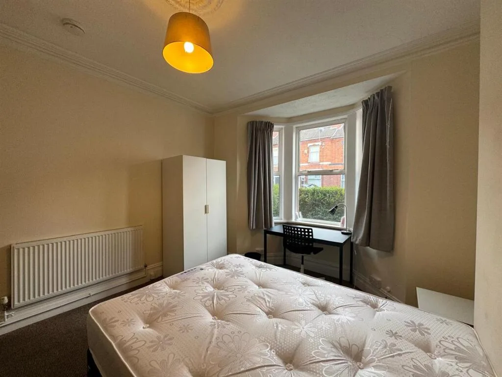 4 bedroom terraced house for rent