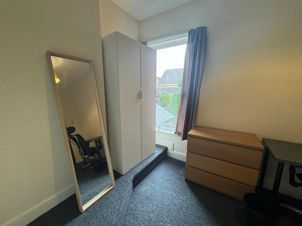 4 bedroom terraced house for rent