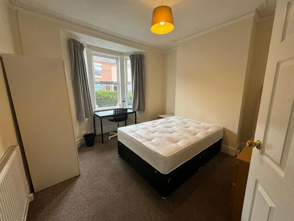 4 bedroom terraced house for rent