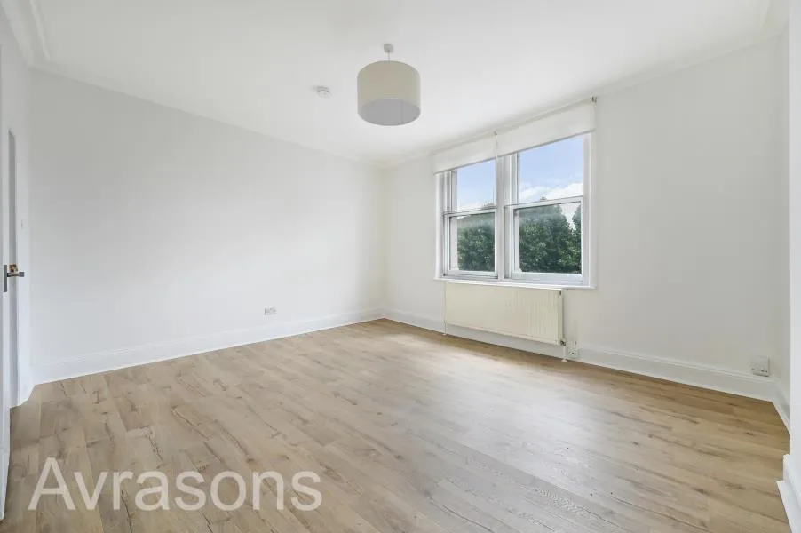 4 bedroom flat for rent