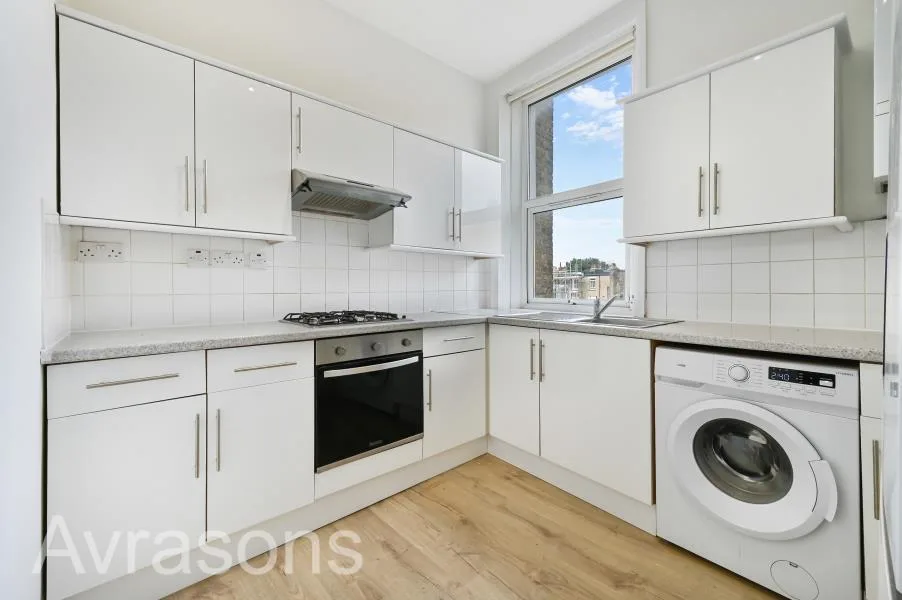 4 bedroom flat for rent