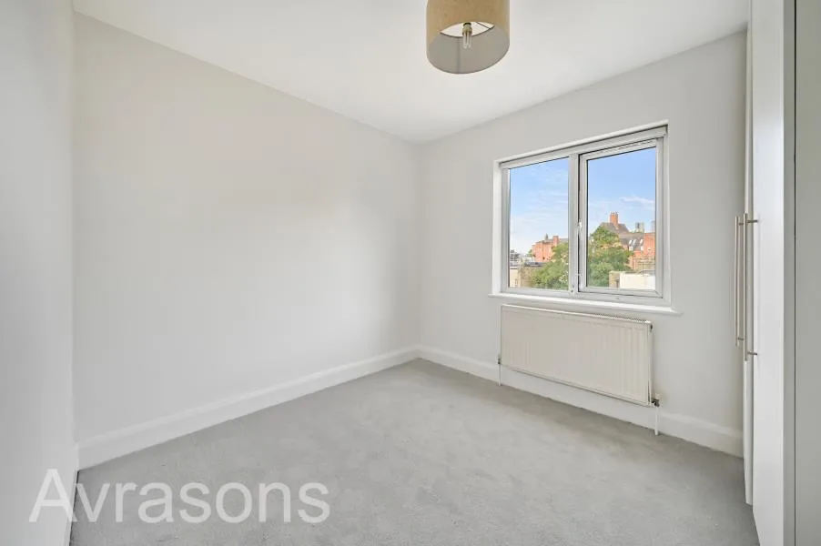 4 bedroom flat for rent