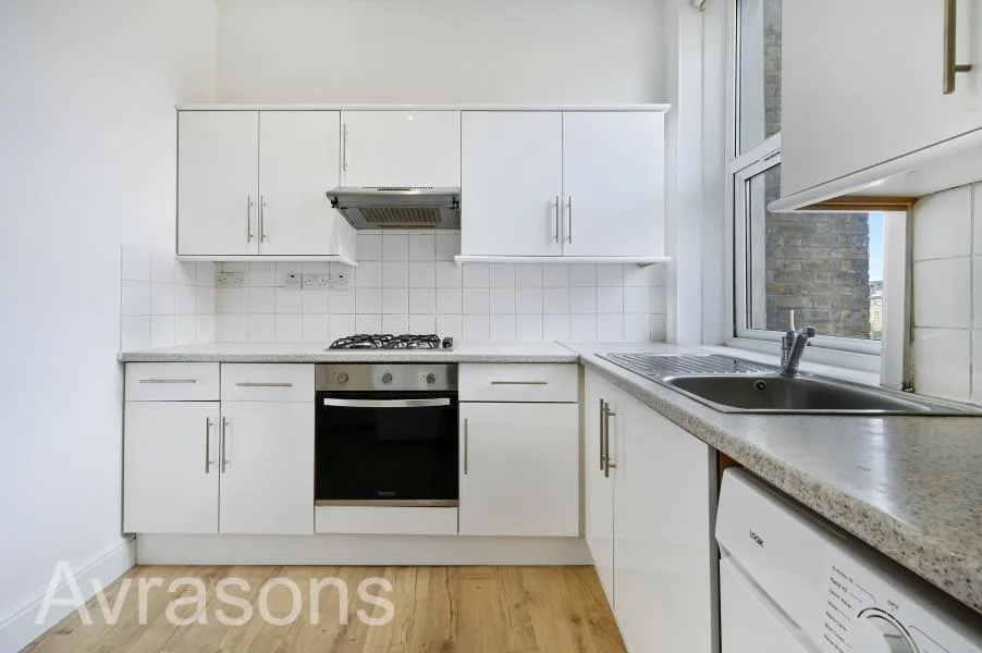 4 bedroom flat for rent