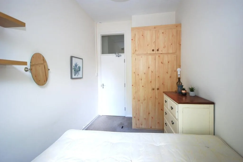 3 bedroom flat for rent