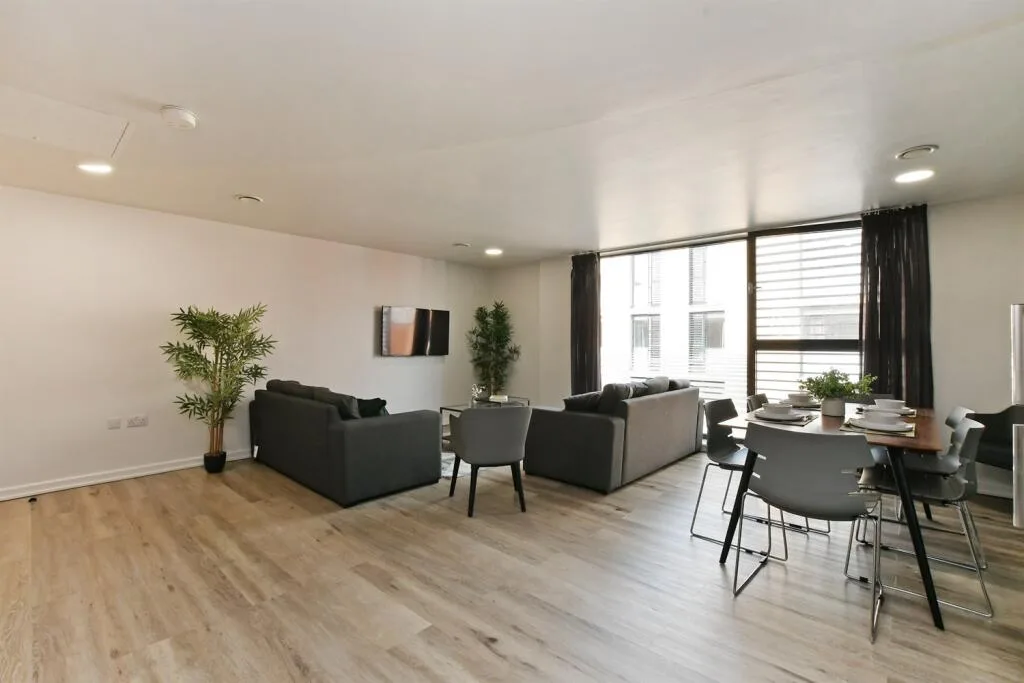 5 bedroom apartment for rent