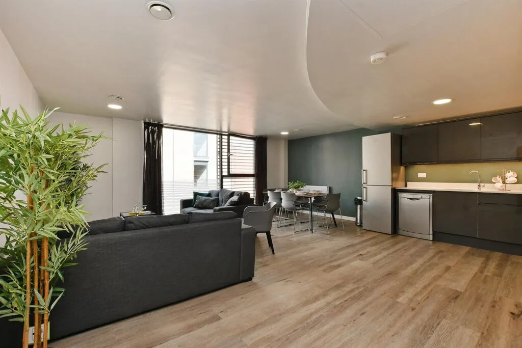 5 bedroom apartment for rent