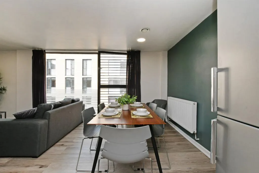 5 bedroom apartment for rent