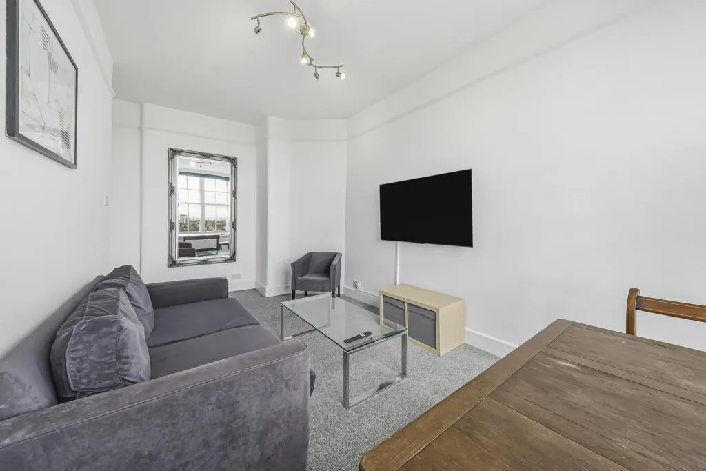 2 bedroom flat for rent