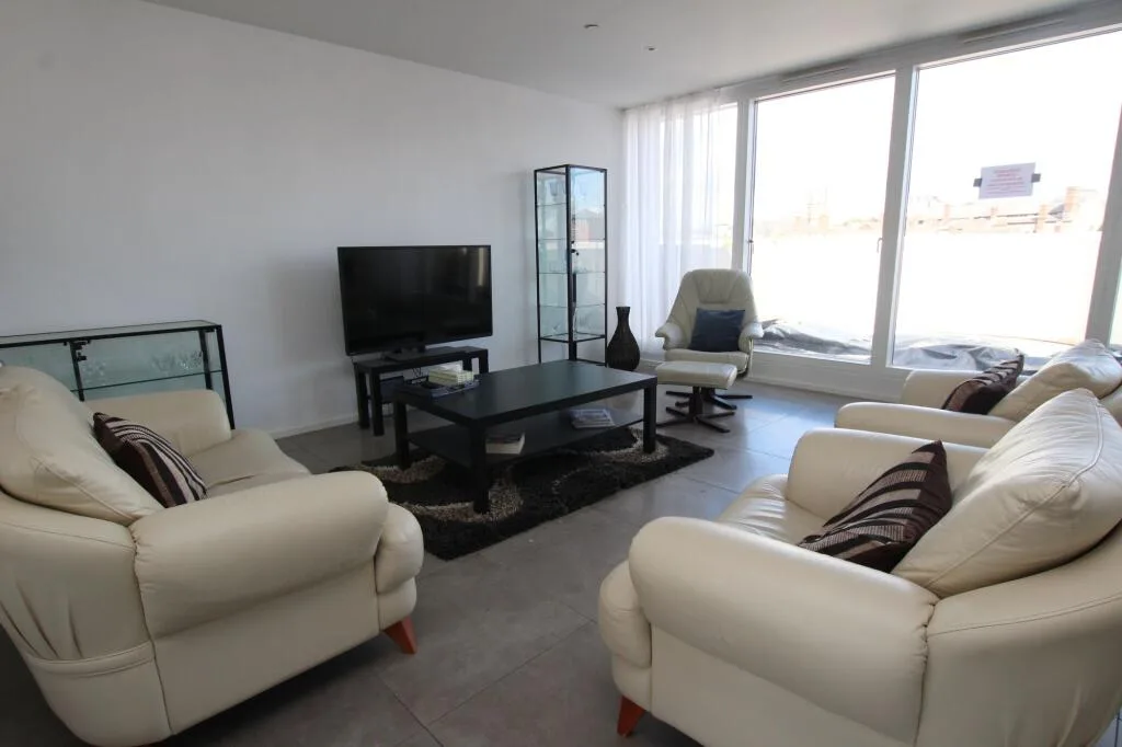 3 bedroom flat for rent