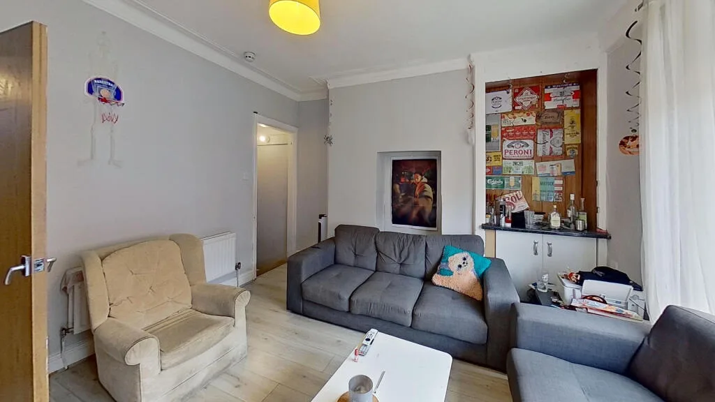 5 bedroom terraced house for rent