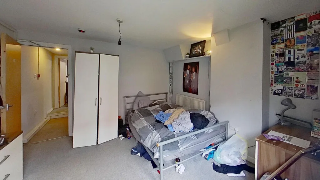 5 bedroom terraced house for rent