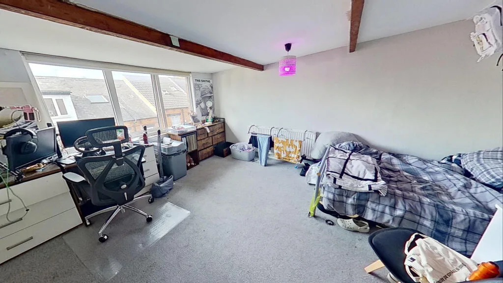 5 bedroom terraced house for rent