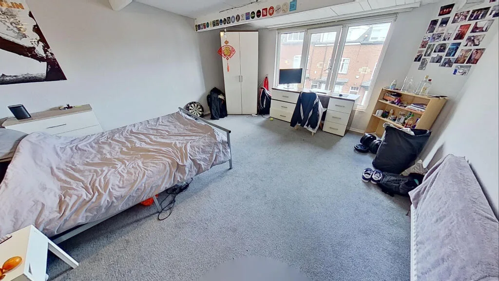 5 bedroom terraced house for rent