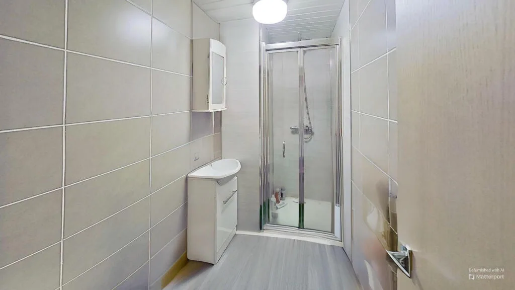 5 bedroom terraced house for rent