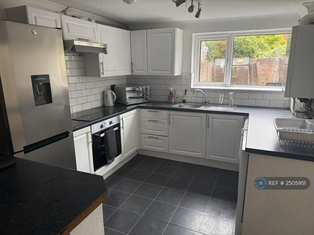 1 bedroom house share for rent