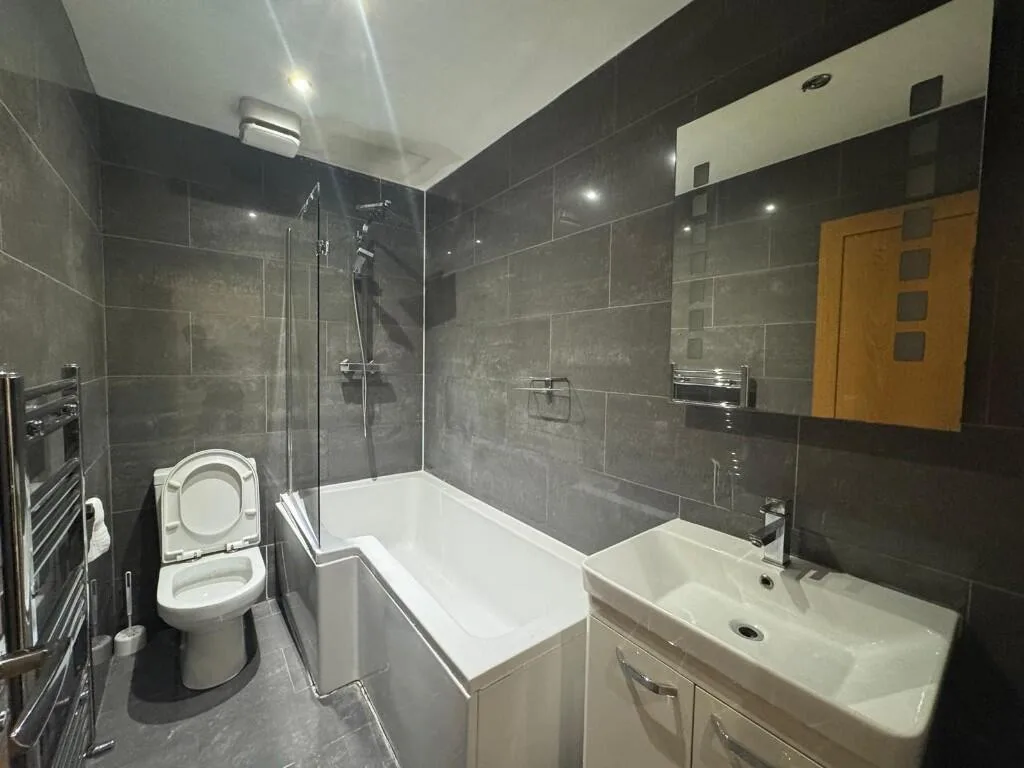 3 bedroom flat for rent