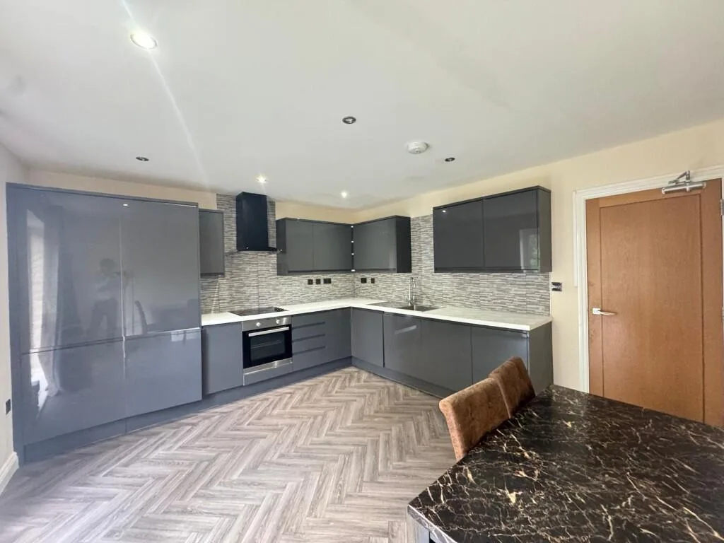 3 bedroom flat for rent