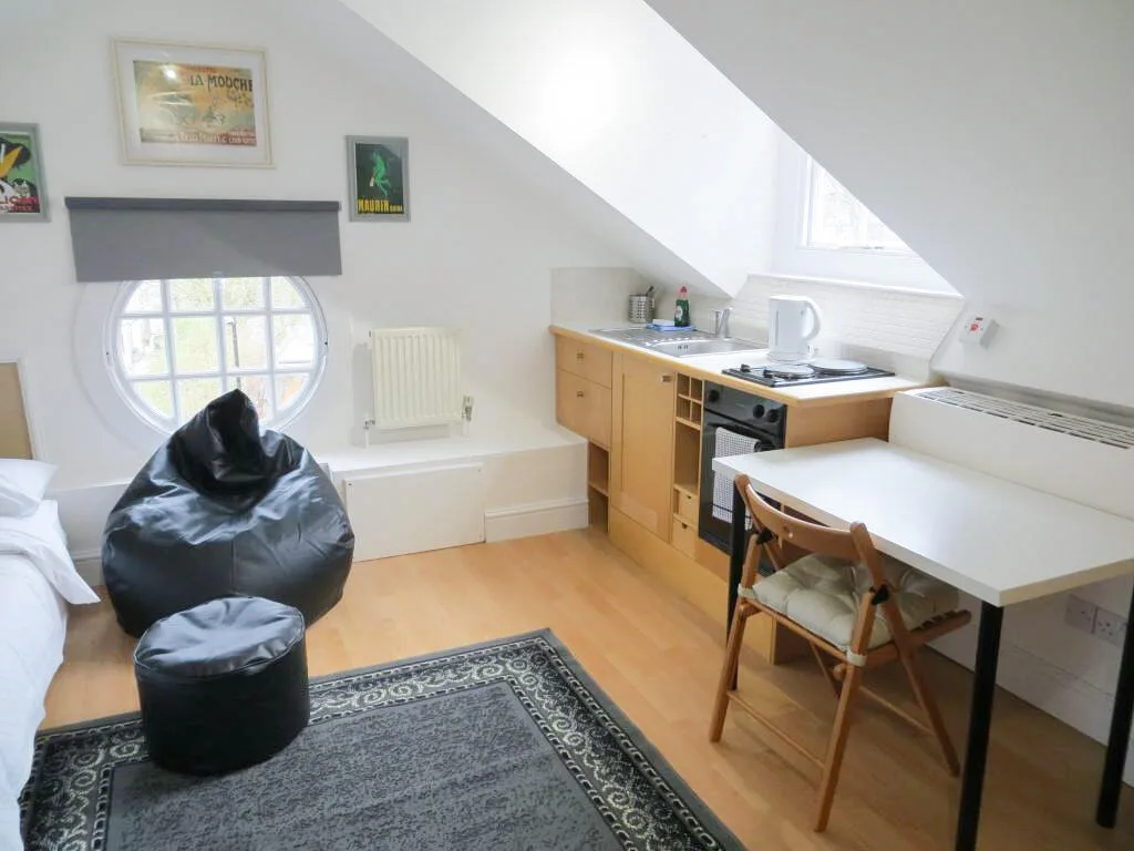 Studio flat for rent
