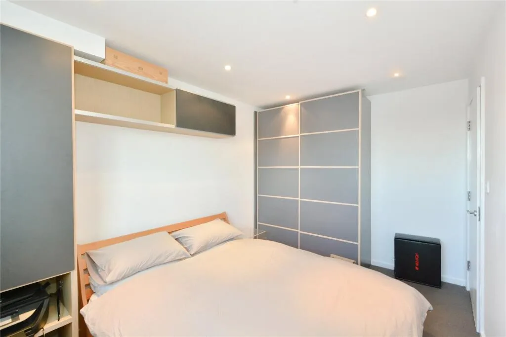 2 bedroom penthouse for rent