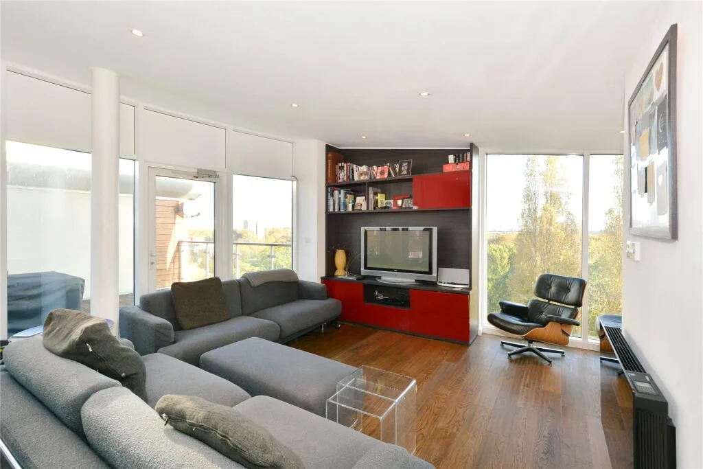 2 bedroom penthouse for rent