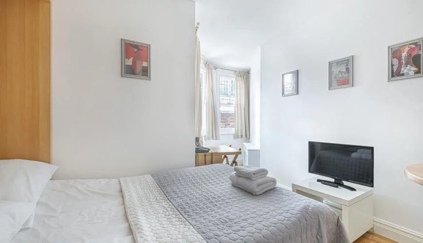 Studio flat for rent