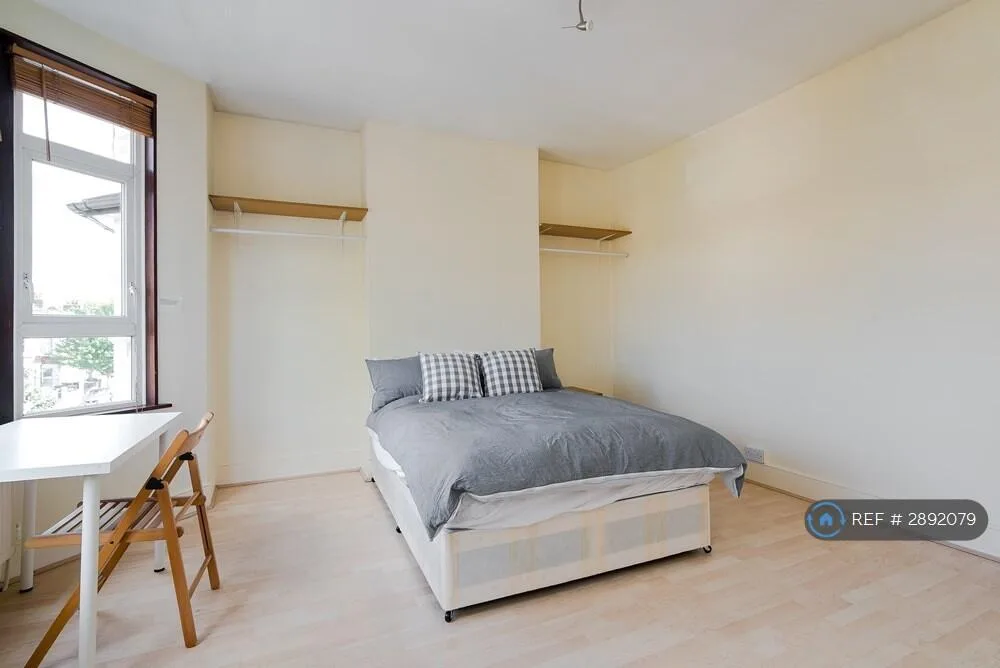 5 bedroom terraced house for rent
