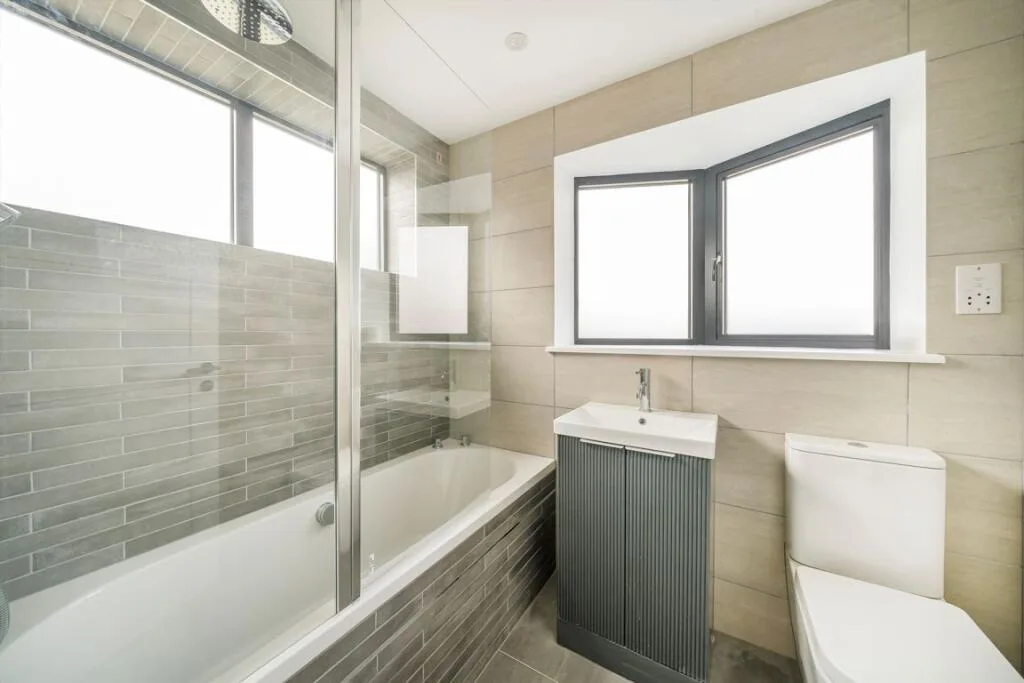 2 bedroom detached house for rent
