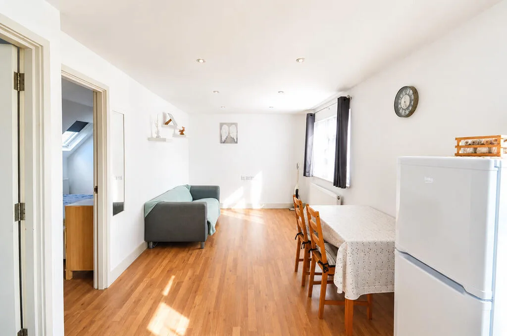 1 bedroom semi-detached house for rent