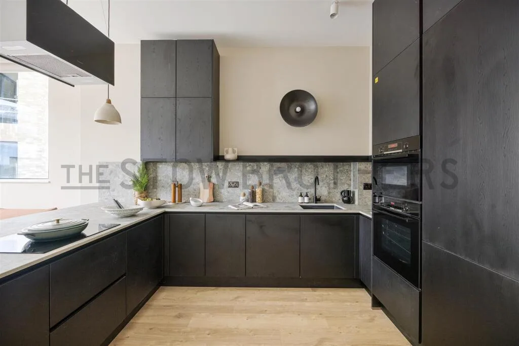 2 bedroom penthouse for rent