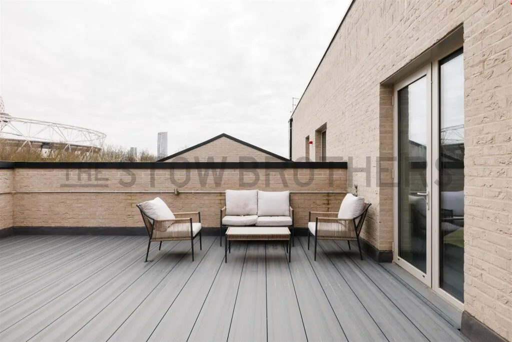 2 bedroom penthouse for rent