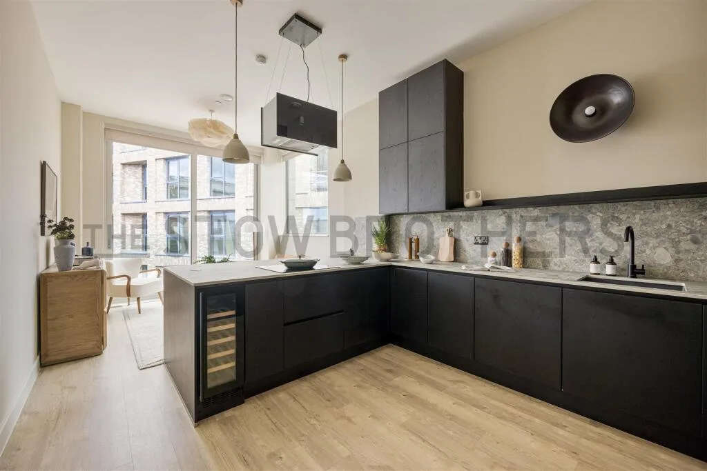2 bedroom penthouse for rent
