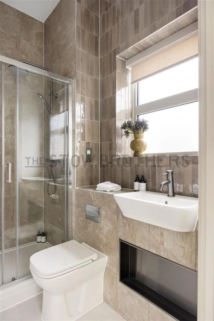 2 bedroom penthouse for rent