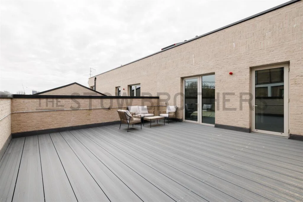 2 bedroom penthouse for rent