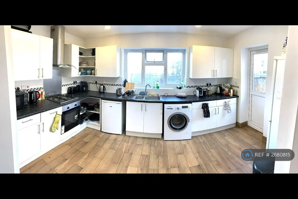 1 bedroom house share for rent
