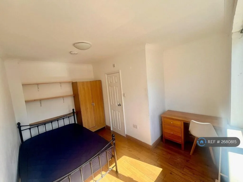 1 bedroom house share for rent