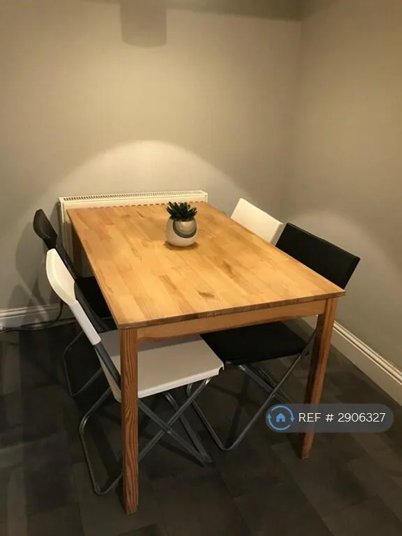 4 bedroom flat for rent