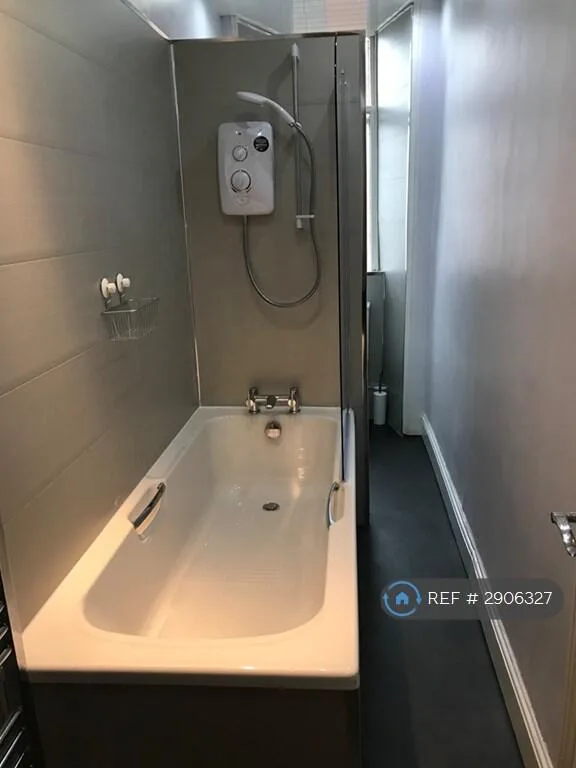 4 bedroom flat for rent