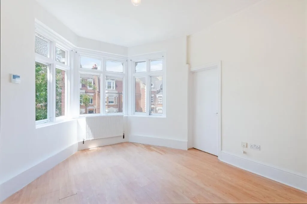 1 bedroom maisonette for rent