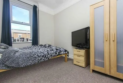 4 bedroom flat for rent