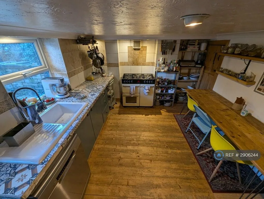 1 bedroom house share for rent